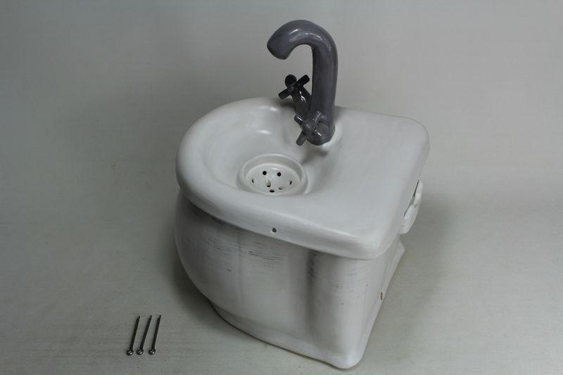 cordless pet drinking fountain PF19016 with a faucet spout and internal battery compartment